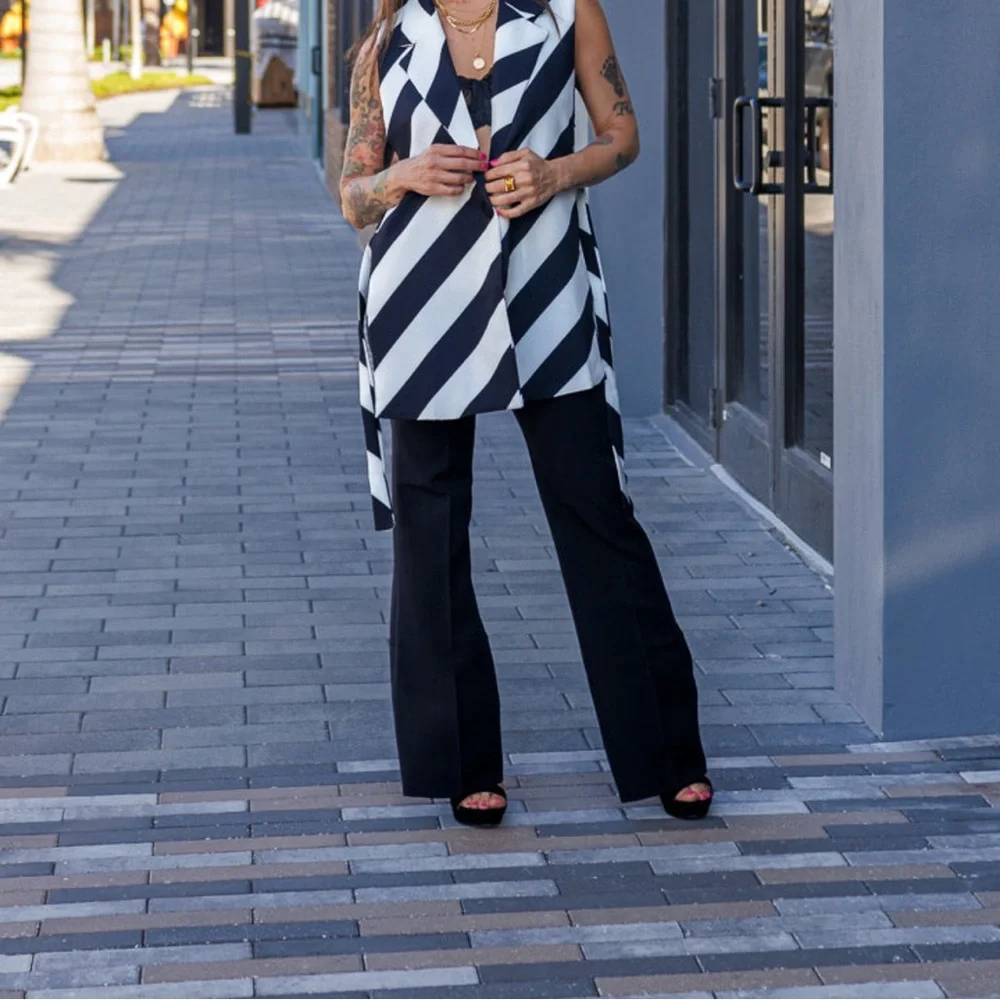 Classic Black Wide Pants - Picture 3 of 3
